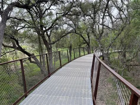 phil hardberger park running trails.